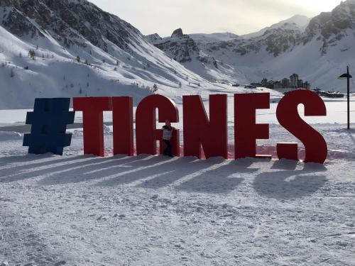 RESIDENCE LE BORSAT SUR PISTE STUDIO CABINE BALCON 64 chemin du Borsat TIGNES VAL CLARET