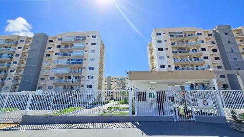 Resort Aruana com 2qts, ar, piscina e muito verde