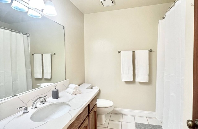 Resort like Condo near Disneyland, the Beaches, Los Angeles & more