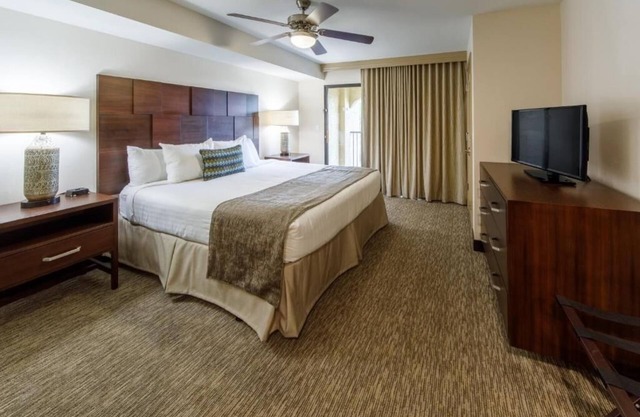Resort-Style Scottsdale Stay w/Waterpark, Dining & Game Room