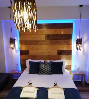 REST On The Pedestrian Street