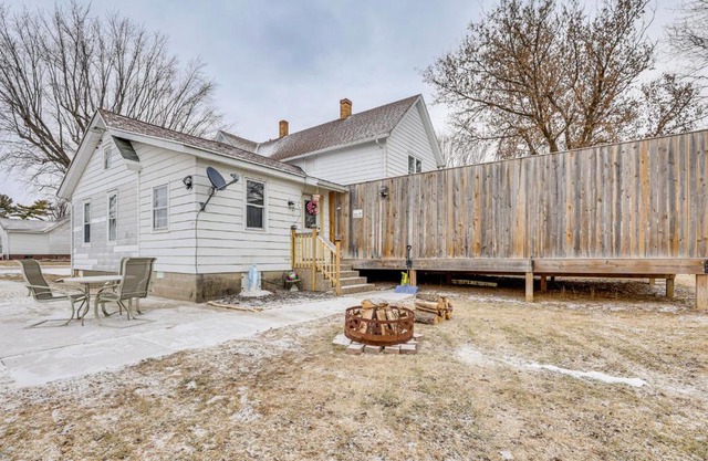 Restaurant On-Site North Freedom Apt with Yard!