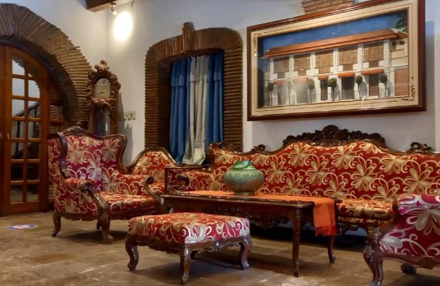 RF ANICETO MANSION