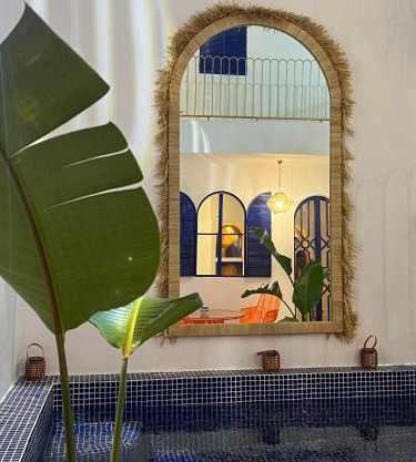 Riad house Lyabaïana,piscine climatisation, hammam, vue mer