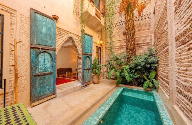 Riad Max - Exclusive