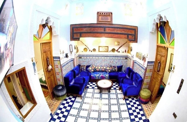Riad Misk Fez – Authentic Stay with Rooftop, Breakfast & Day Trips