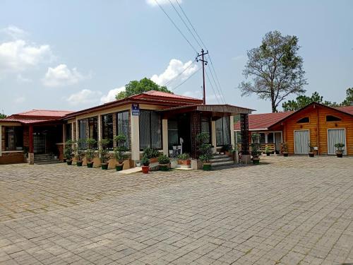 Rishat Sngi Orchid Resort, Shillong