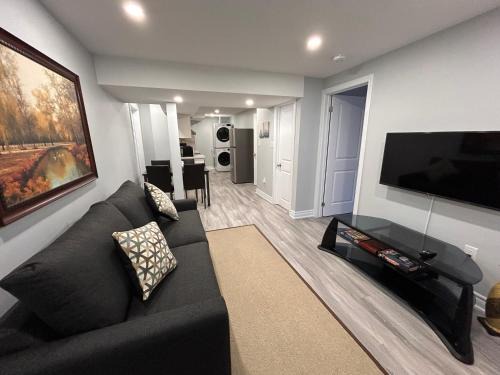 Rita's Kunjo - 2BR, 3BD, 2WR, Full Ktchn, Living