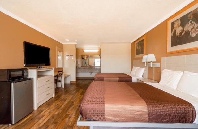 River Valley Motor Inn