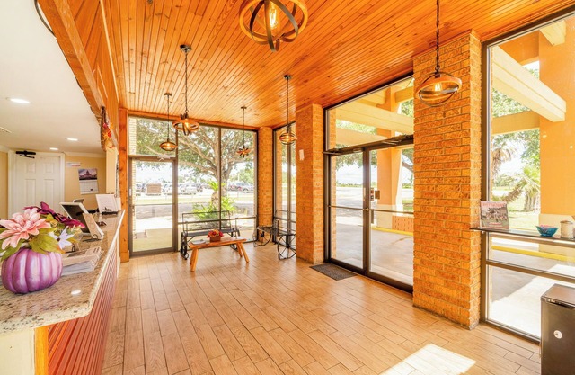 River Valley Motor Inn