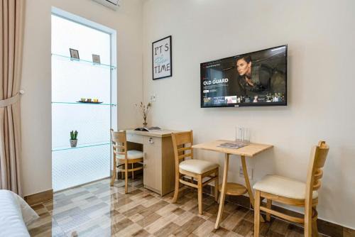 River View Apartment & Hotel