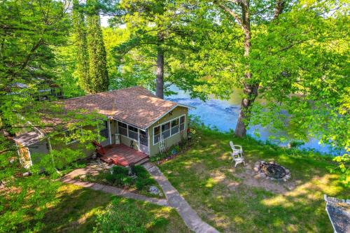 Riverfront Nature Getaway Near Downtown Pine City!