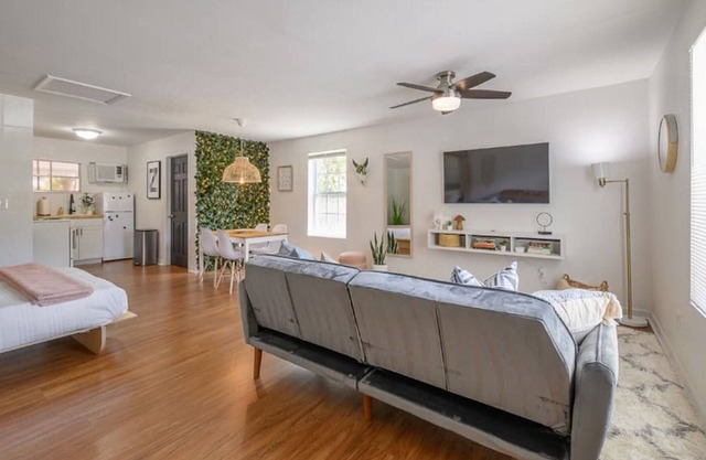 Riverside Heights Guest House