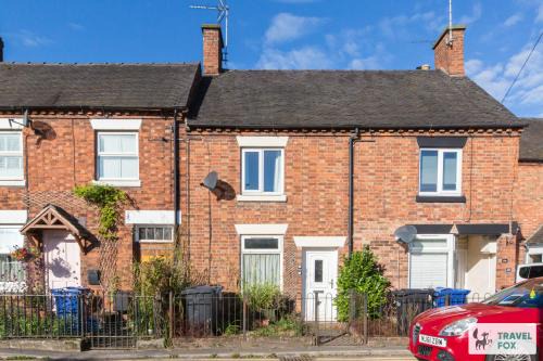 Rocester Rest close to Alton Towers & JCB, Netflix