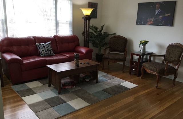 Rock 'n Roll! Professionally Cleaned, Self Check In - Sleeps 8