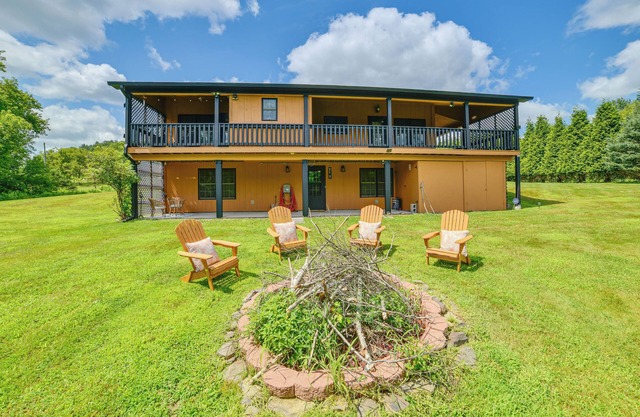 Romantic Afton Escape w/Fire Pit & Scenic Views