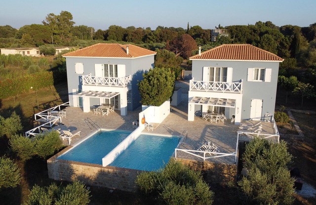 Romantic ground Floor Appartment with Private Pool