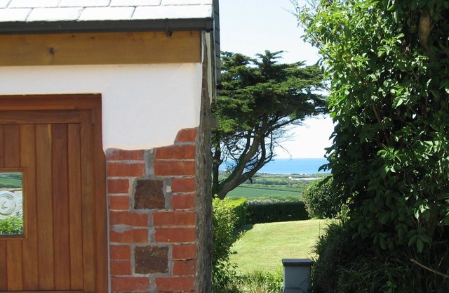 Romantic Hideaway With Countryside And Sea Views