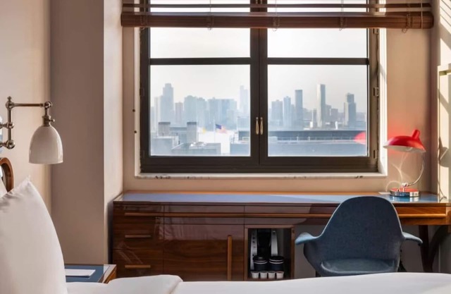Room in NYC: Experience Gastronomic Delights at Trendy Hotel in Heart of SoHo