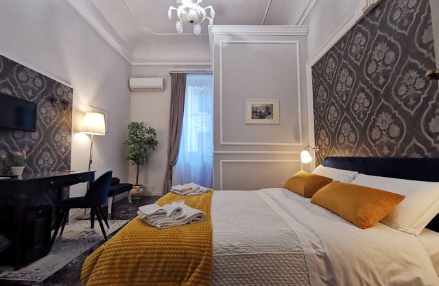 Room 'Matrimoniale' with Wi-Fi and Air Conditioning