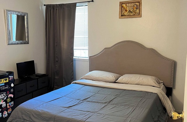 Room near Seacliff State Beach