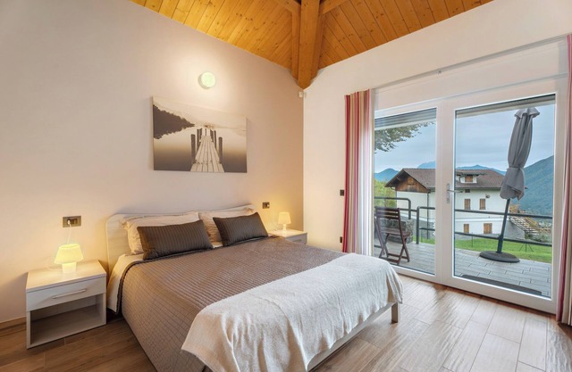 Room 'Rosa' with Mountain View, Private Terrace and Wi-Fi