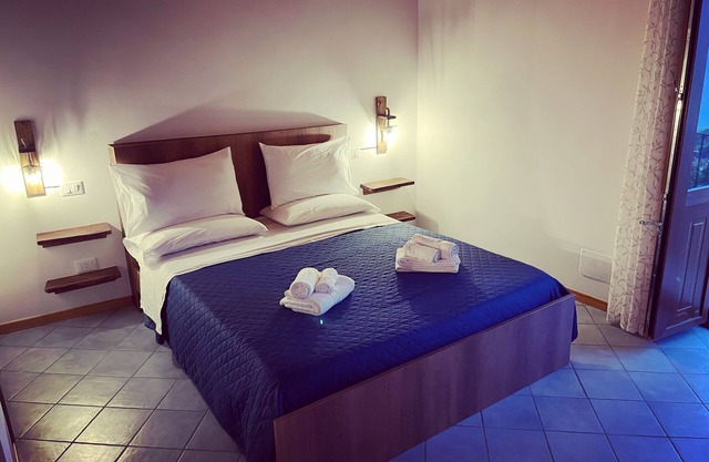 Room with sea view in the village of Fiumefreddo Bruzio