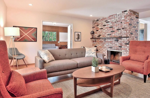 Roomy 3 BR Home in Sunnyvale w/ Private Backyard