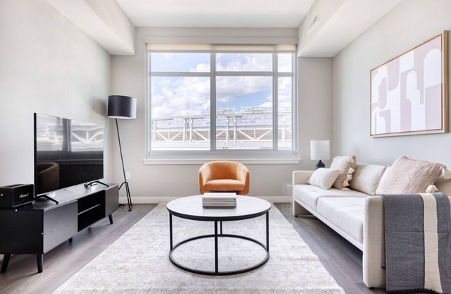 Roomy Navy Yard 1BR w/W/D, Roof BBQ & Gym, near Nats Park by Blueground