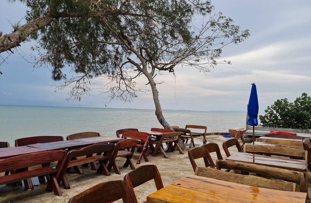 Roong Arun Resort