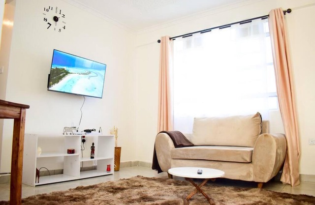 Rorot 2 bdrm stay located Annex, home away