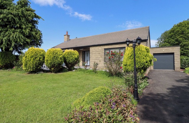 ROSE COTTAGE, with open fire in Embleton