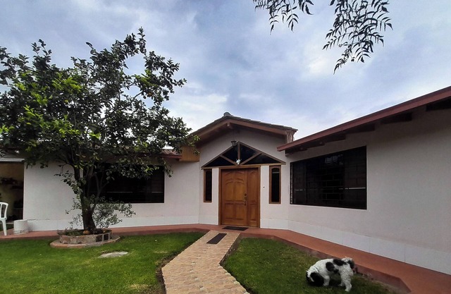 "RoseGarden" your unforgettable refuge, 3-bedroom in Guayllabamba with WiFi