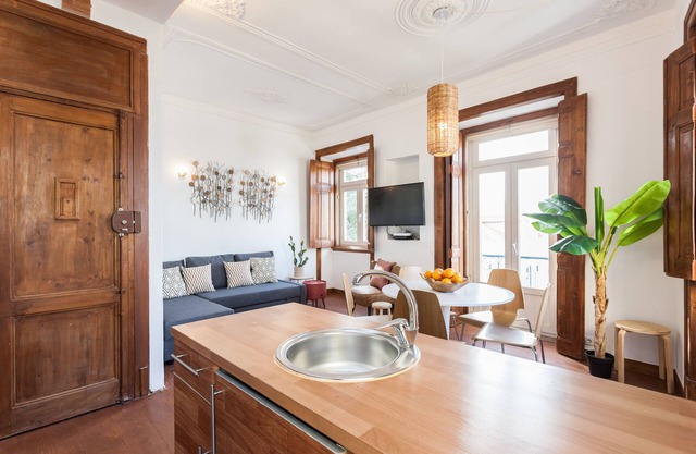 Rossio Vintage Two-Bedroom Apartment - by LU Holidays