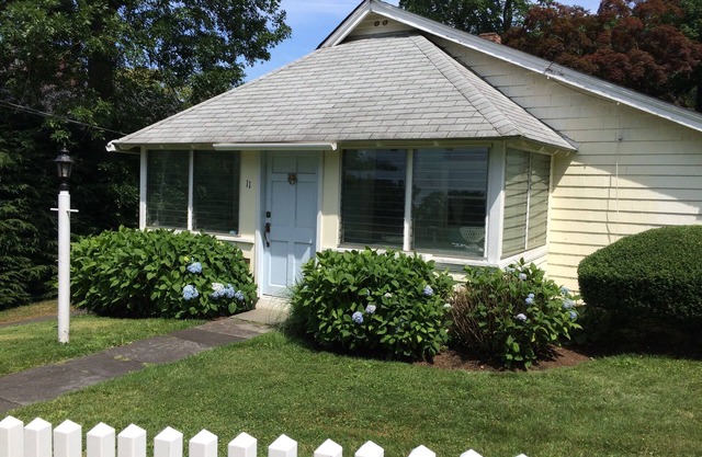 Rowayton Bungalow- Jan 1- May 1st 5,900 Monthly Inquire!
