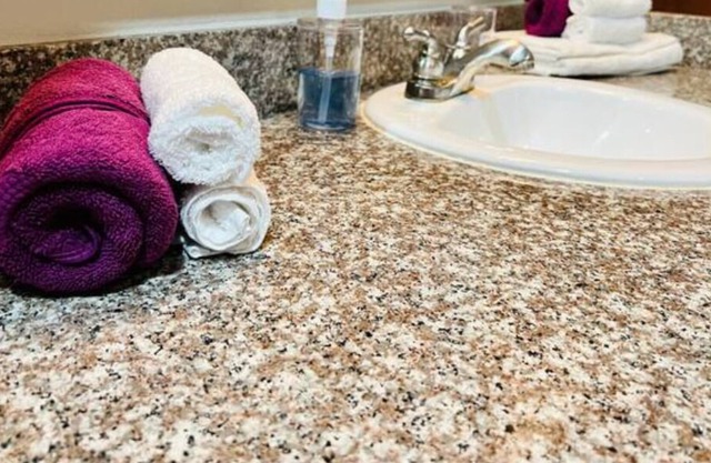 Royal 👑 1 Bedroom~Tranquil~Near Entertainment!!