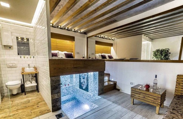 Royal Gold Apartments