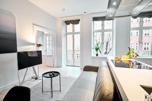 Royal Residence 2BR by Amalienborg
