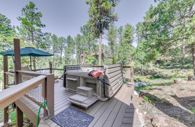 Ruidoso Retreat with Sierra Blanca Peak Views!