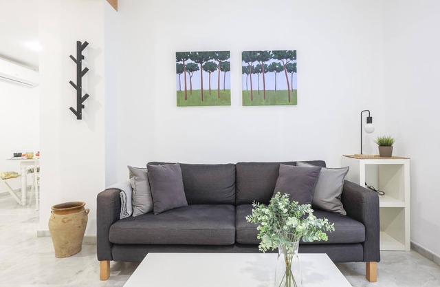 Ruiz Gijón Elegant and modern in the most authentic Seville