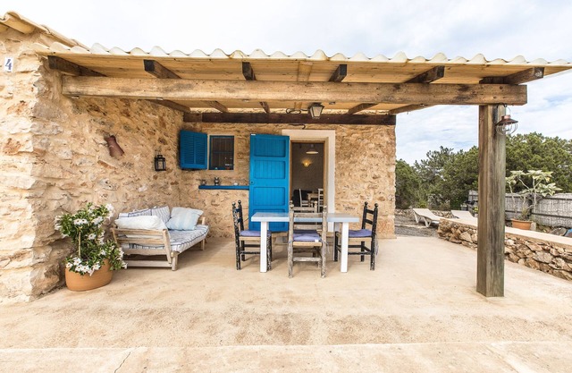 Rustic house near the sea, Es Torrent de sálga