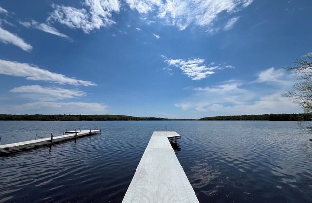 Rustic Charm on Lake Pokegama: Cozy Log Cabin Retreat in Grand Rapids, MN