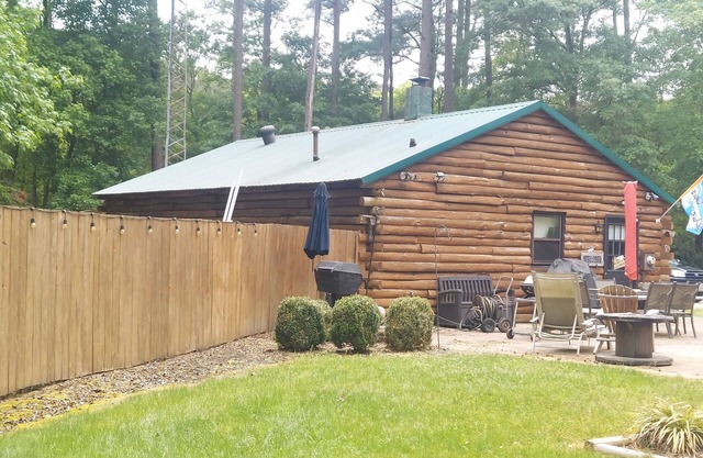 Rustic Log Cabin 1050SFnFishing and Hunting