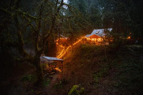Rusty Bridge River Lodge - Hot tub - Fireplace - Firepit