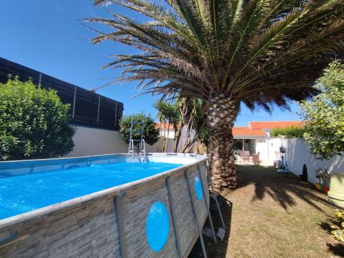 Séjour de rêve à Saint-Denis d'Oléron : Maison 10 pers, piscine, proche phare de Chassiron - FR-1-778-4