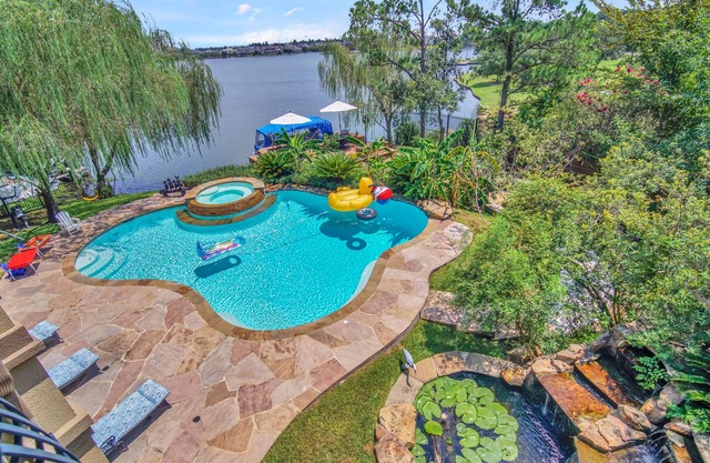 Sail to Hughes Landing, Waterway, or Pavilion. Heated Pool, Jacuzzi, & Cinema