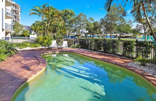 Sailfish Cove & RIVA Apartments
