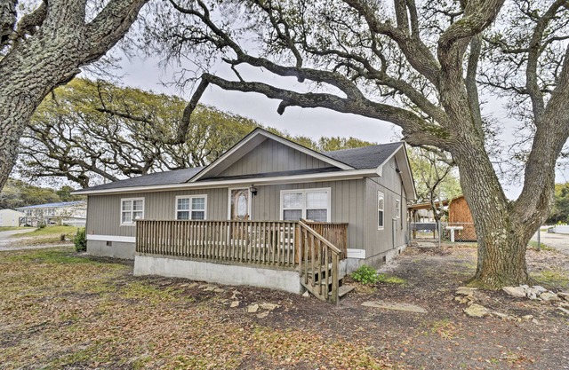 Salter Path Home-Short Walk to Indian Shores & Bay