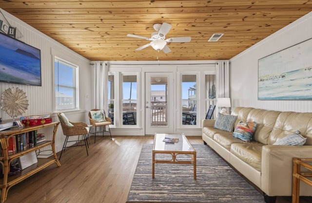 Salty Air in Fort Morgan, AL