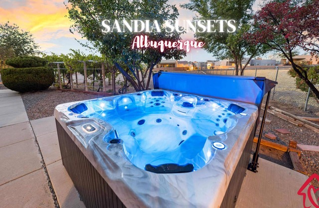 Sandia Sunsets with Hot Tub - An Irvie Home